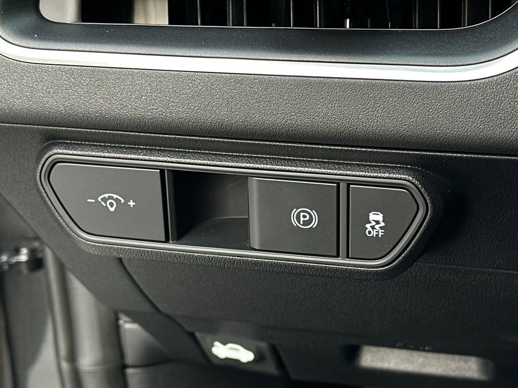 New 2025 Kia K4 LXS image 19