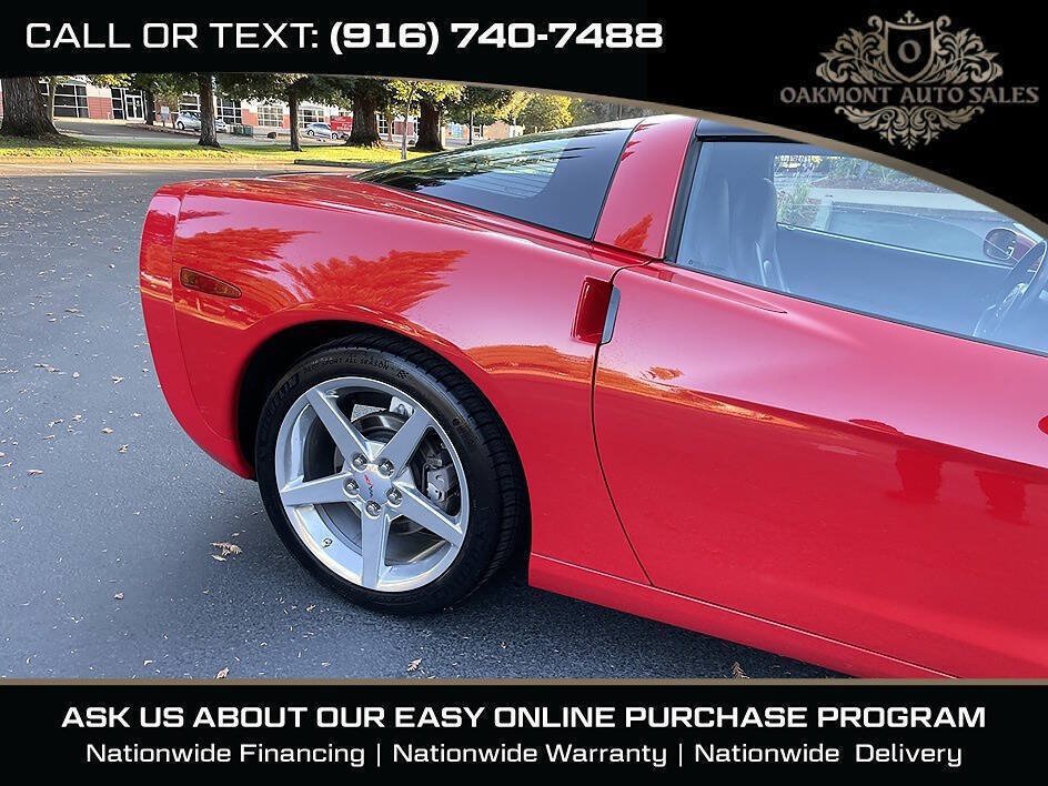 Used 2005 Chevrolet Corvette Coupe w/ Preferred Equipment Group RWD image 12