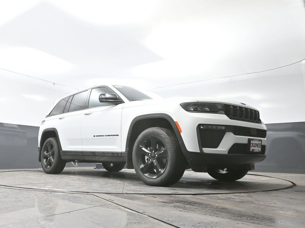 New 2026 Jeep Grand Cherokee Limited w/ Limited Altitude Package image 38