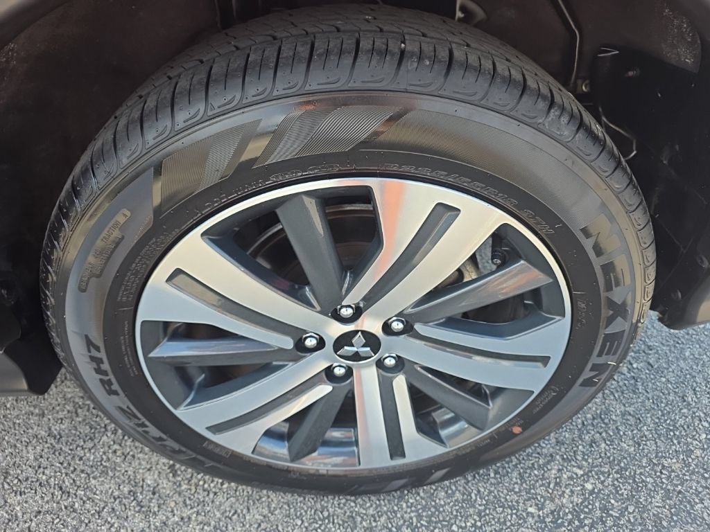 Used 2025 Mitsubishi Outlander Sport SE AWD/4WD image 7