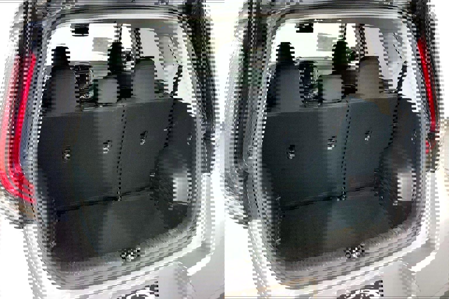 Certified 2025 Kia Soul LX image 4