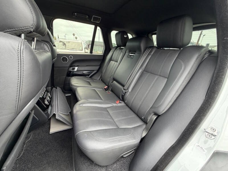 Used 2017 Land Rover Range Rover Supercharged AWD/4WD image 14