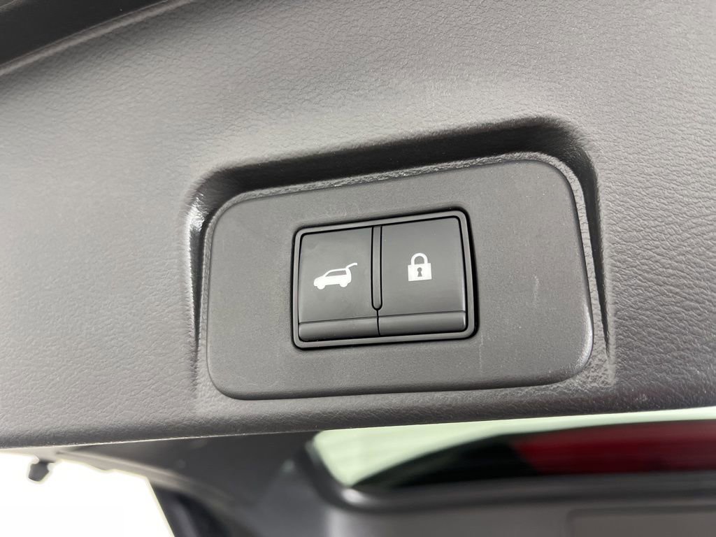 Used 2023 Nissan Rogue SL image 11