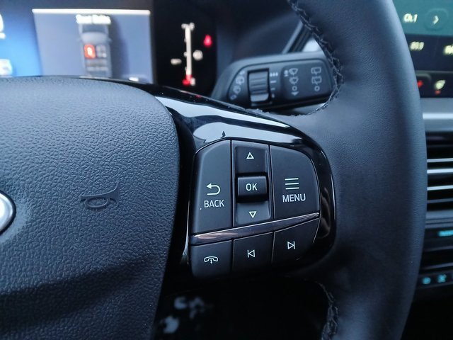 New 2026 Ford Escape SE w/ Class II Trailer Tow Package image 16