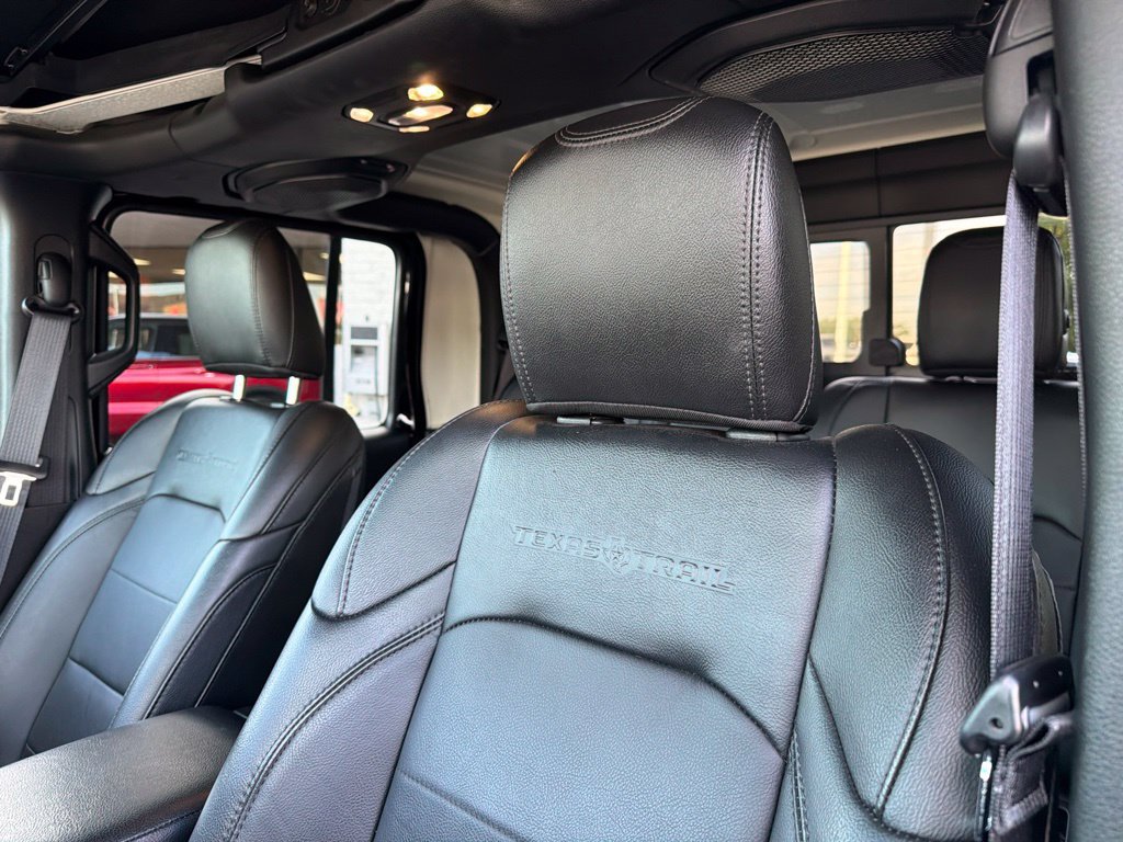 Used 2023 Jeep Gladiator Sport AWD/4WD image 18