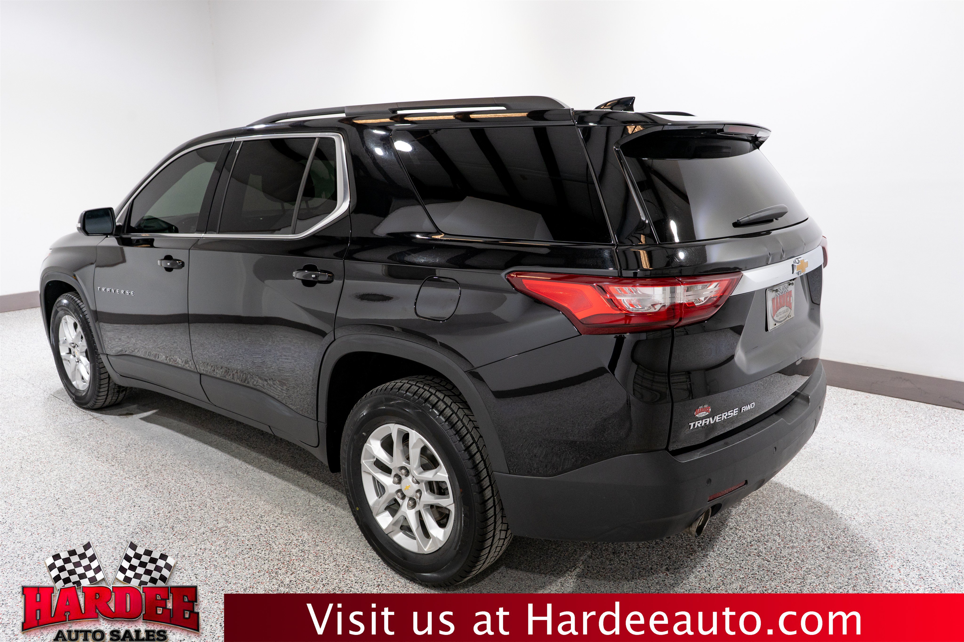 Used 2021 Chevrolet Traverse LT AWD/4WD image 3