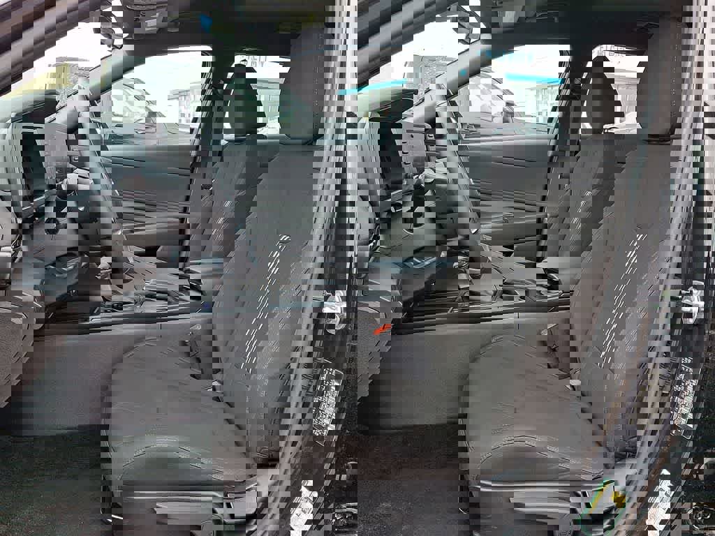 Certified 2025 Hyundai Elantra Sport image 12