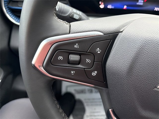 Used 2025 Chevrolet Trax LT w/ LT Convenience Package image 10