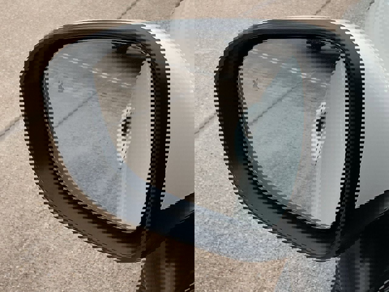 Used 2023 Nissan Rogue SL image 11