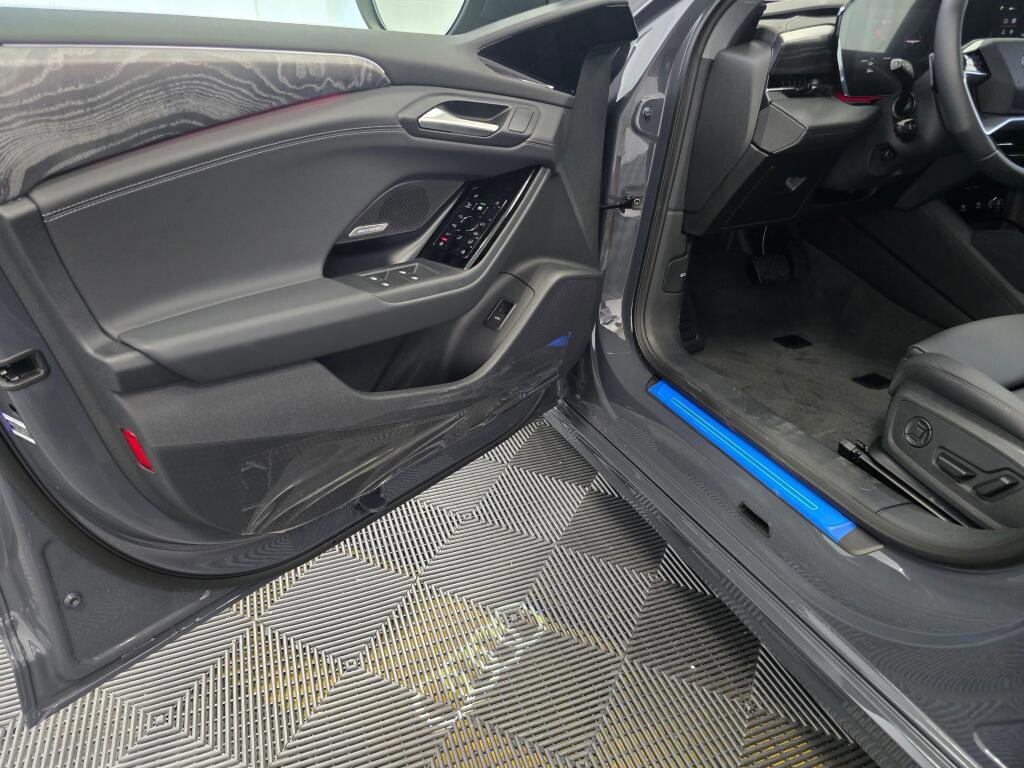 New 2025 Audi A6 e-tron Premium Plus RWD image 23