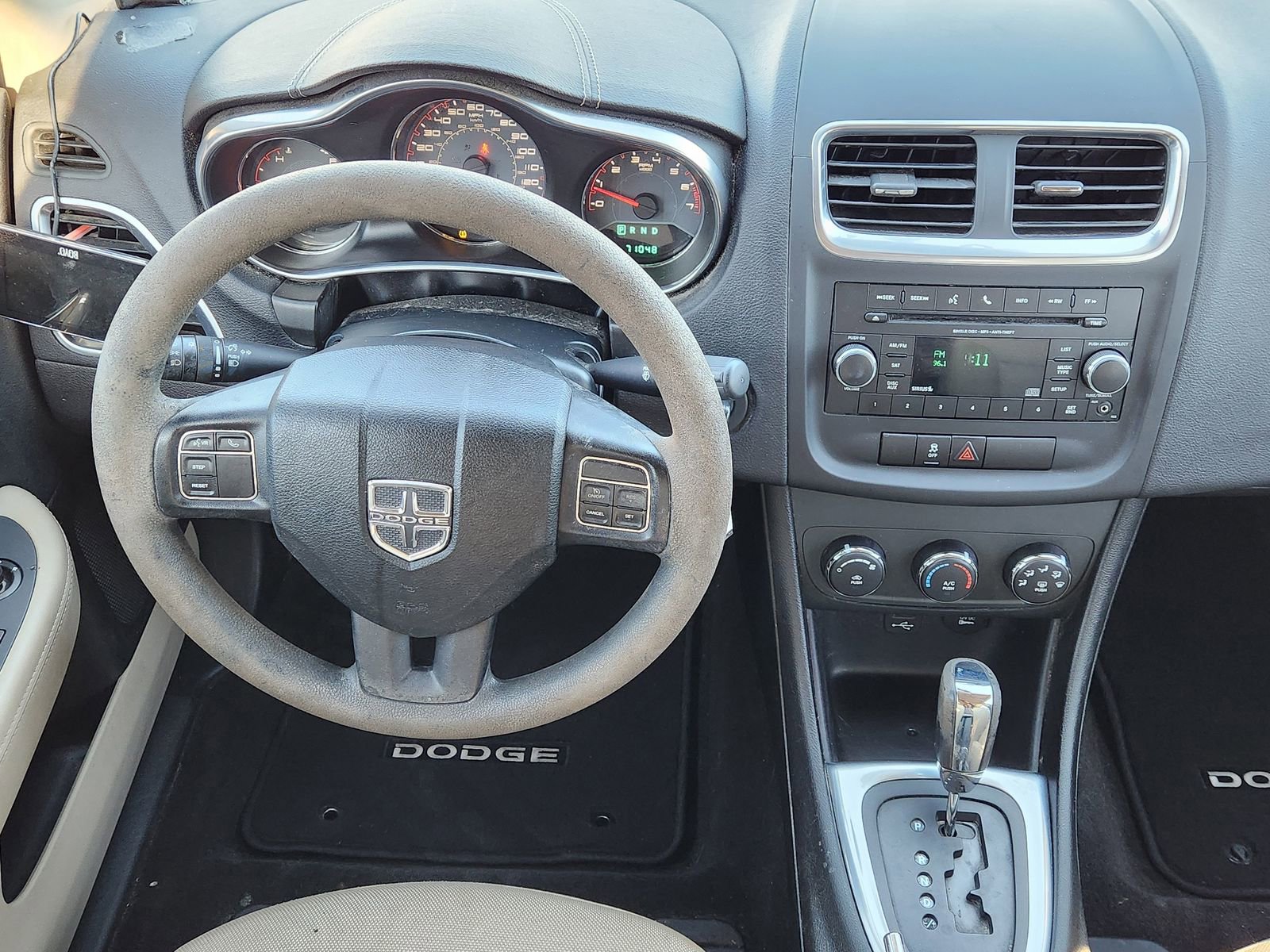 Used 2014 Dodge Avenger SE w/ Rallye Appearance Group image 30