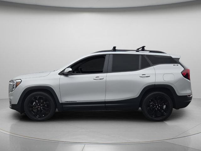 Used 2022 GMC Terrain SLE w/ Driver Convenience Package FWD image 3