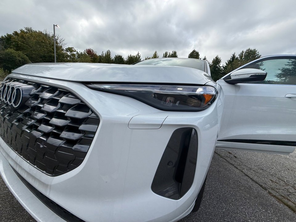 New 2025 Audi Q5 Premium Plus image 26