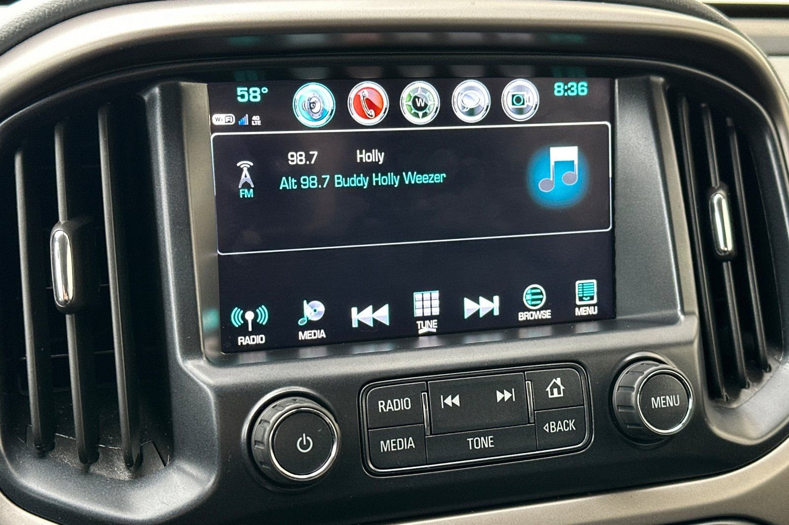 Used 2018 Chevrolet Colorado Z71 w/ Z71 Midnight Edition image 24