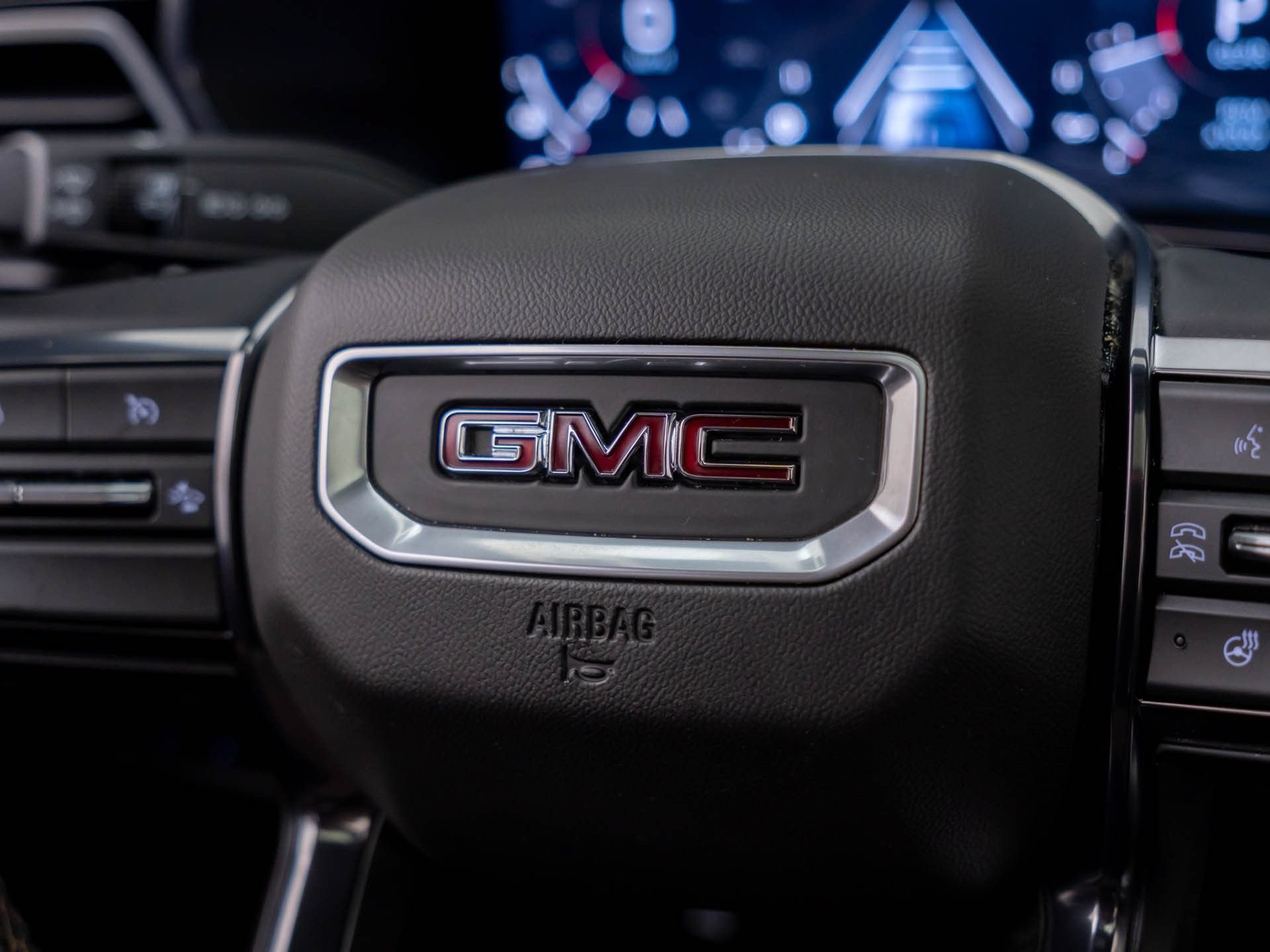 Used 2025 GMC Canyon AT4 w/ Nightfall Edition AWD/4WD image 25