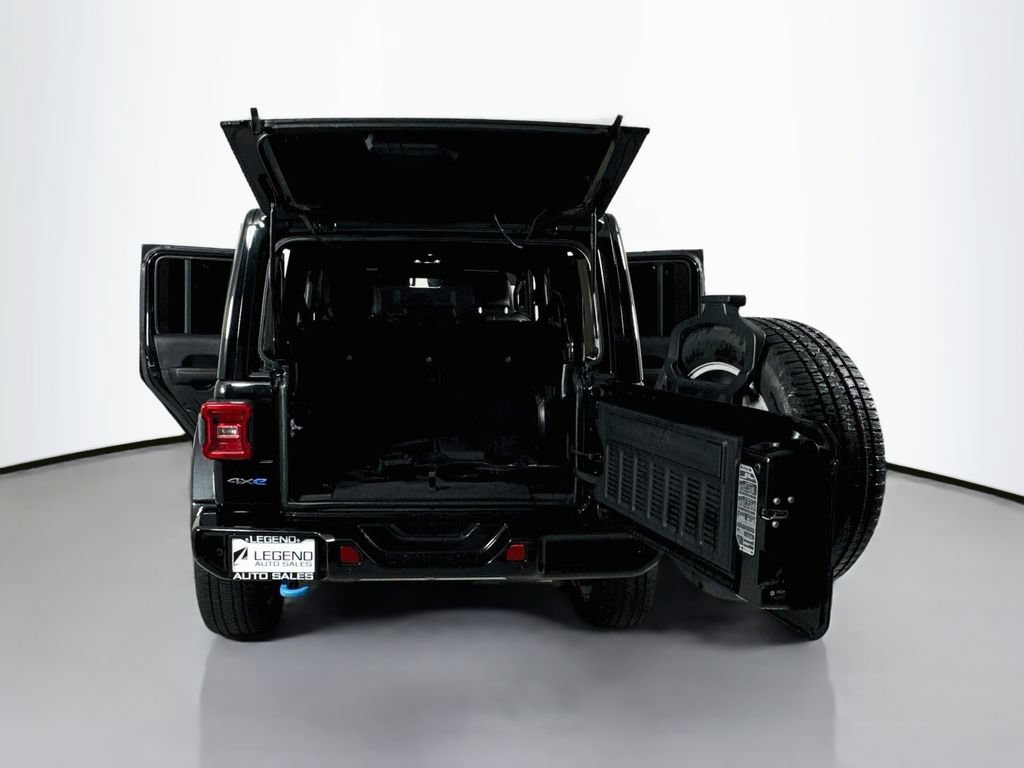 Used 2023 Jeep Wrangler Unlimited Sahara AWD/4WD image 22