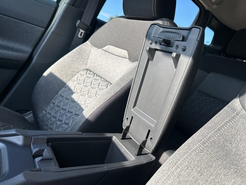 New 2026 Nissan Kicks SV w/ Charging Package FWD image 36