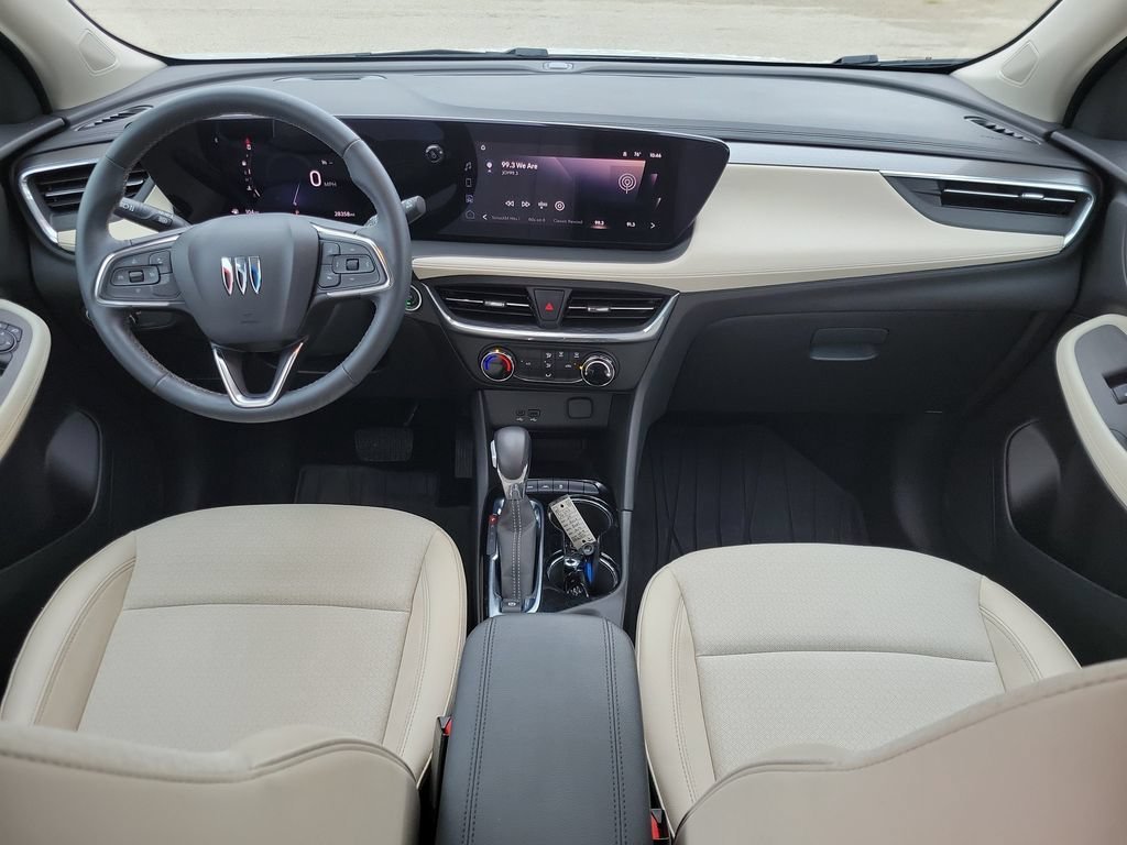 Certified 2024 Buick Encore GX Preferred AWD/4WD image 10