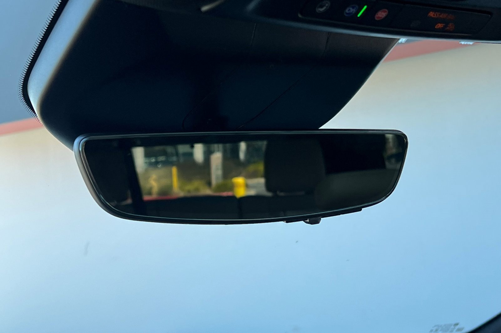 Used 2023 Cadillac Escalade Premium Luxury w/ Performance Package image 25