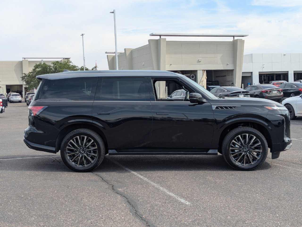 Certified 2026 INFINITI QX80 Autograph AWD/4WD image 6