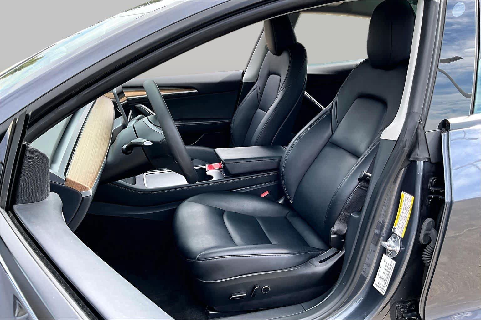 Used 2023 Tesla Model 3 Standard Range RWD image 6