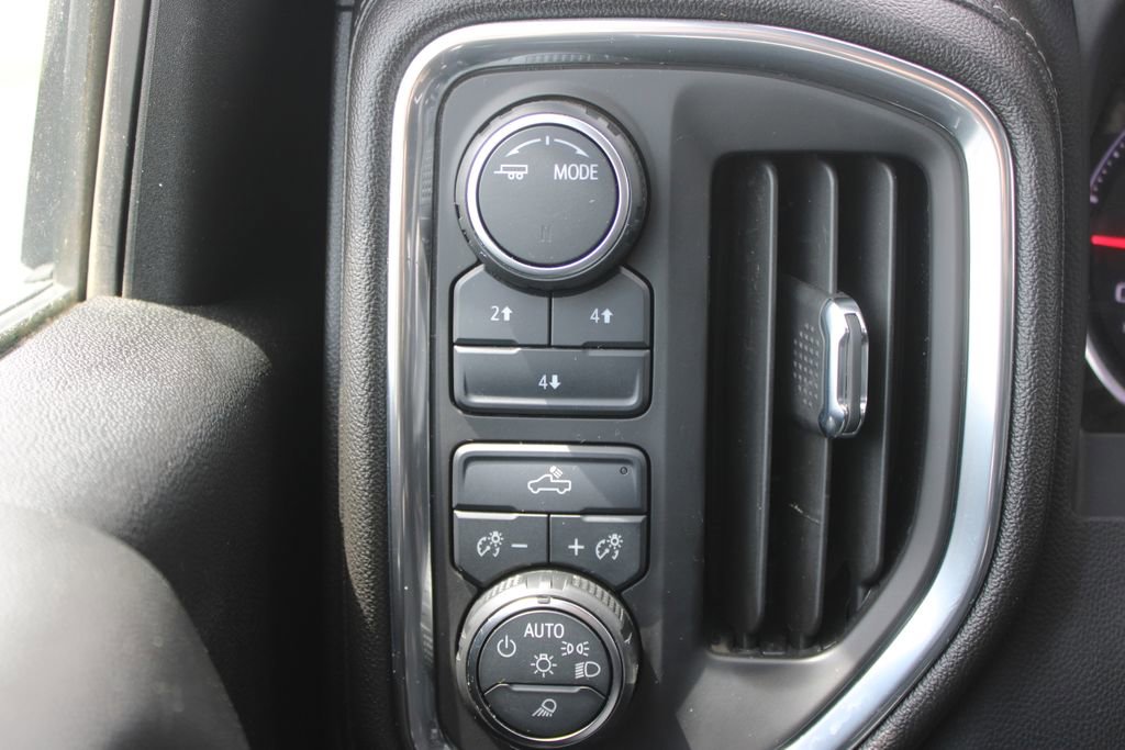 Used 2023 Chevrolet Silverado 2500 LT AWD/4WD image 38