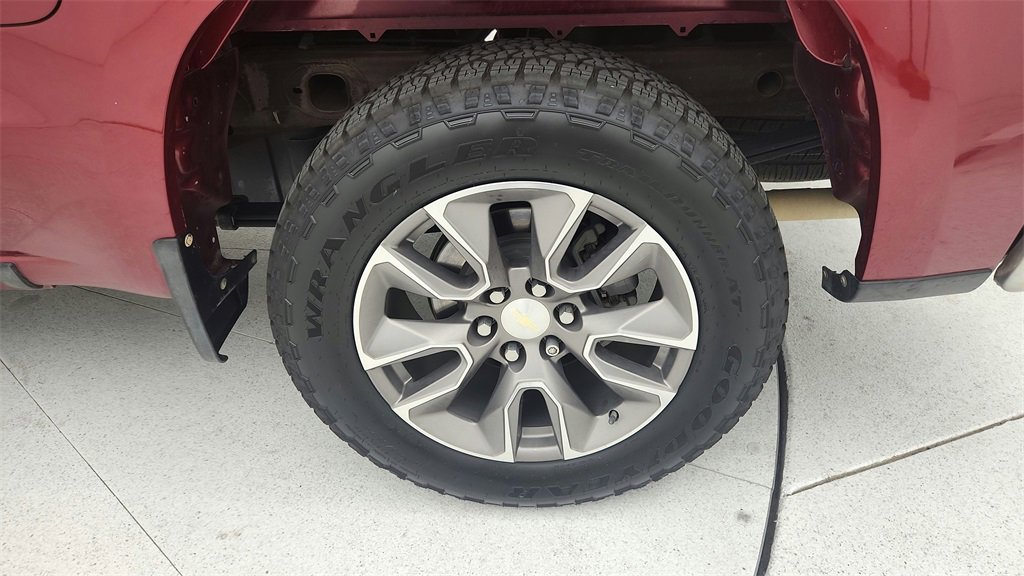 Used 2020 Chevrolet Silverado 1500 LT w/ Texas Edition image 28