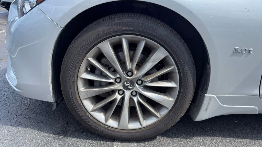 Used 2019 INFINITI Q50 Luxe w/ Essential Package (3.0T Luxe) AWD/4WD image 8