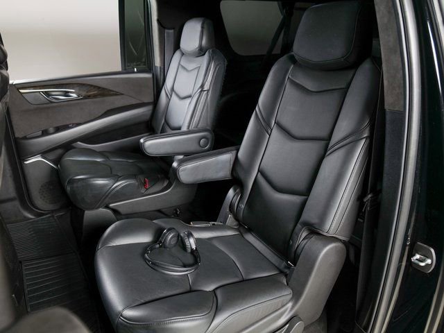 Used 2019 Cadillac Escalade ESV Platinum AWD/4WD image 5