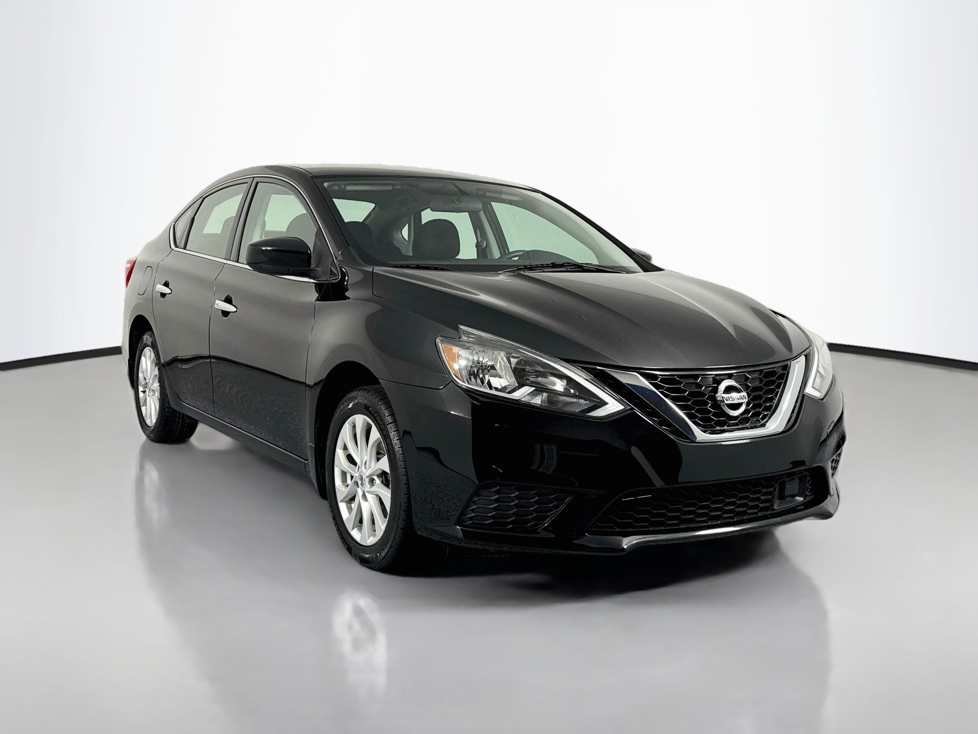 Used 2019 Nissan Sentra SV FWD image 3