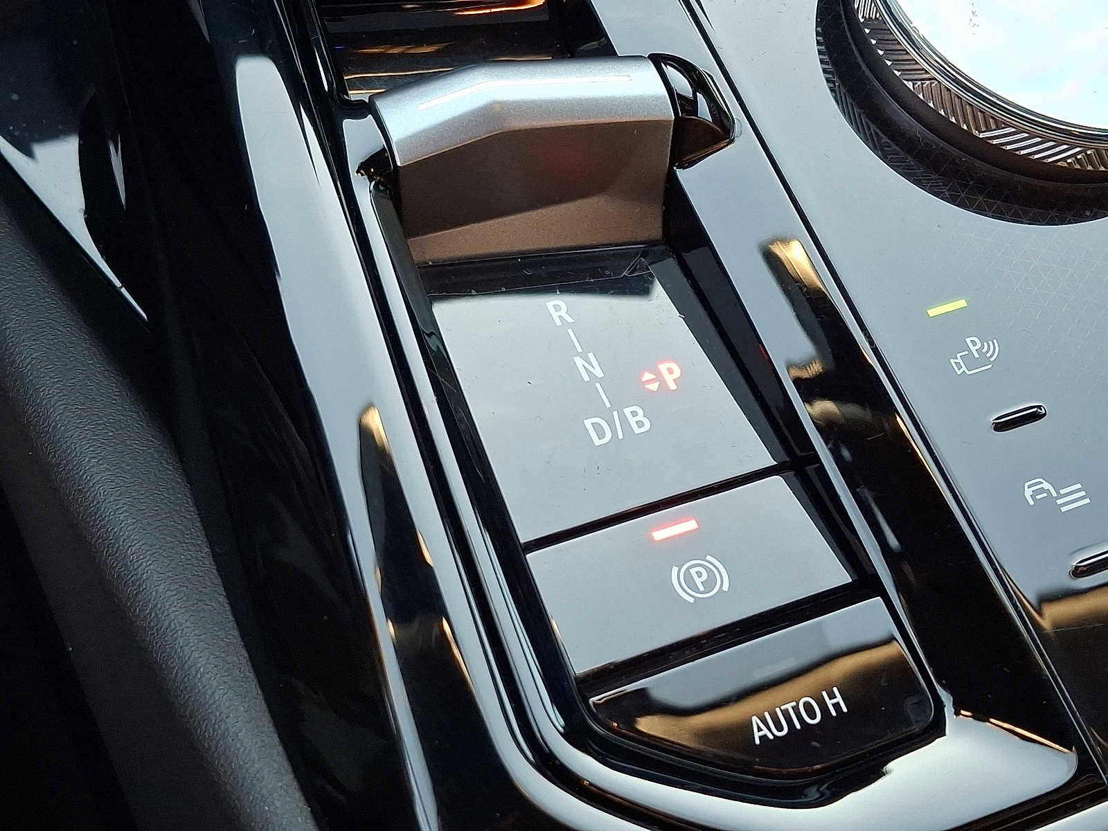 Used 2025 BMW i5 xDrive40 w/ Premium Package image 15