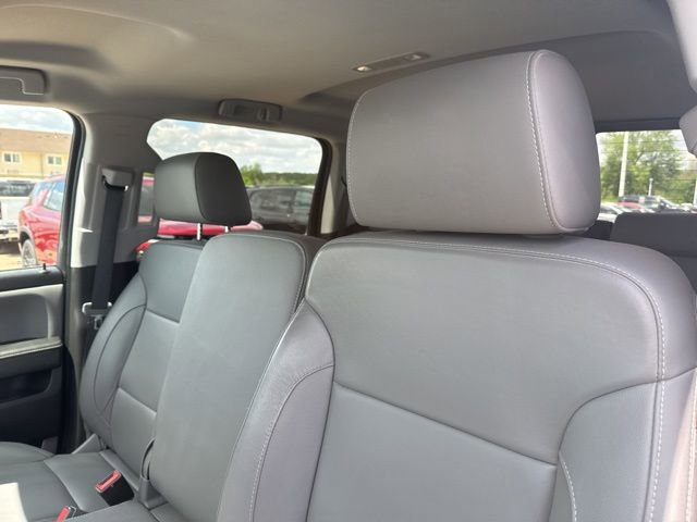 Used 2018 Chevrolet Silverado 1500 LTZ AWD/4WD image 19