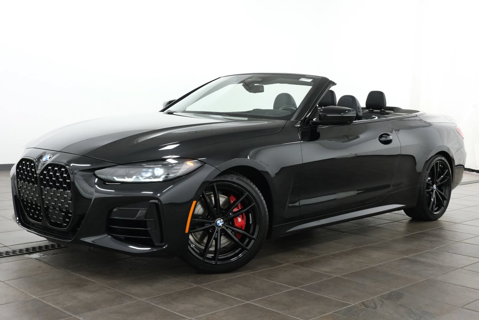 Used 2022 BMW M440i Convertible RWD image 1