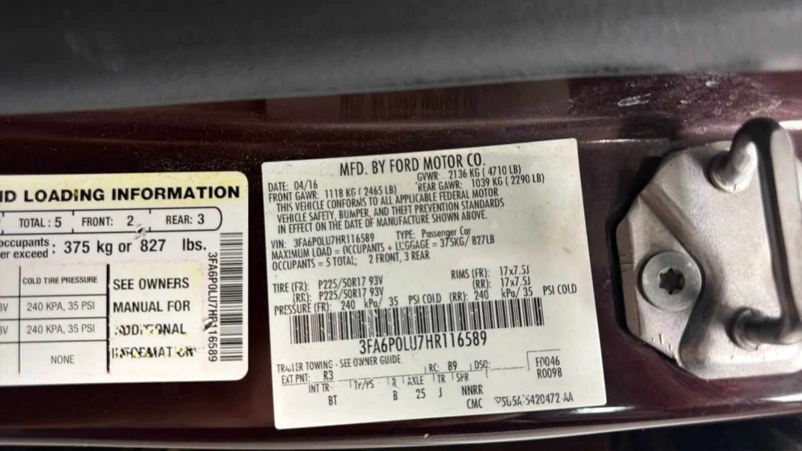 Used 2017 Ford Fusion SE w/ Equipment Group 602A FWD image 24