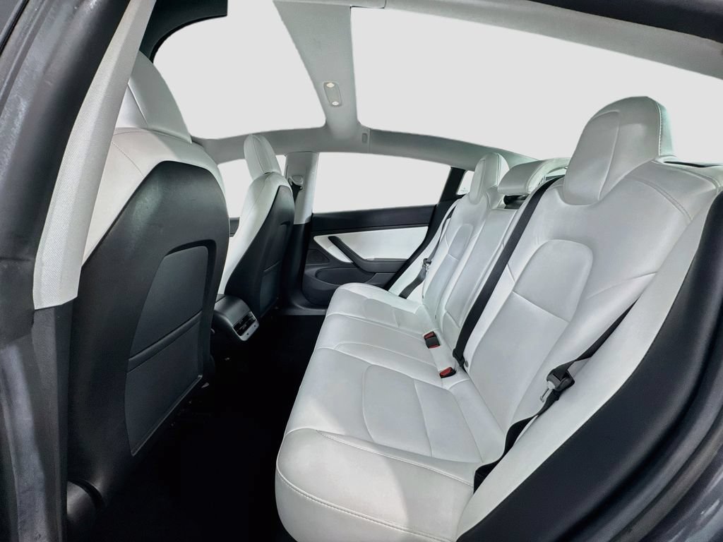 Used 2019 Tesla Model 3 Standard Range RWD image 11
