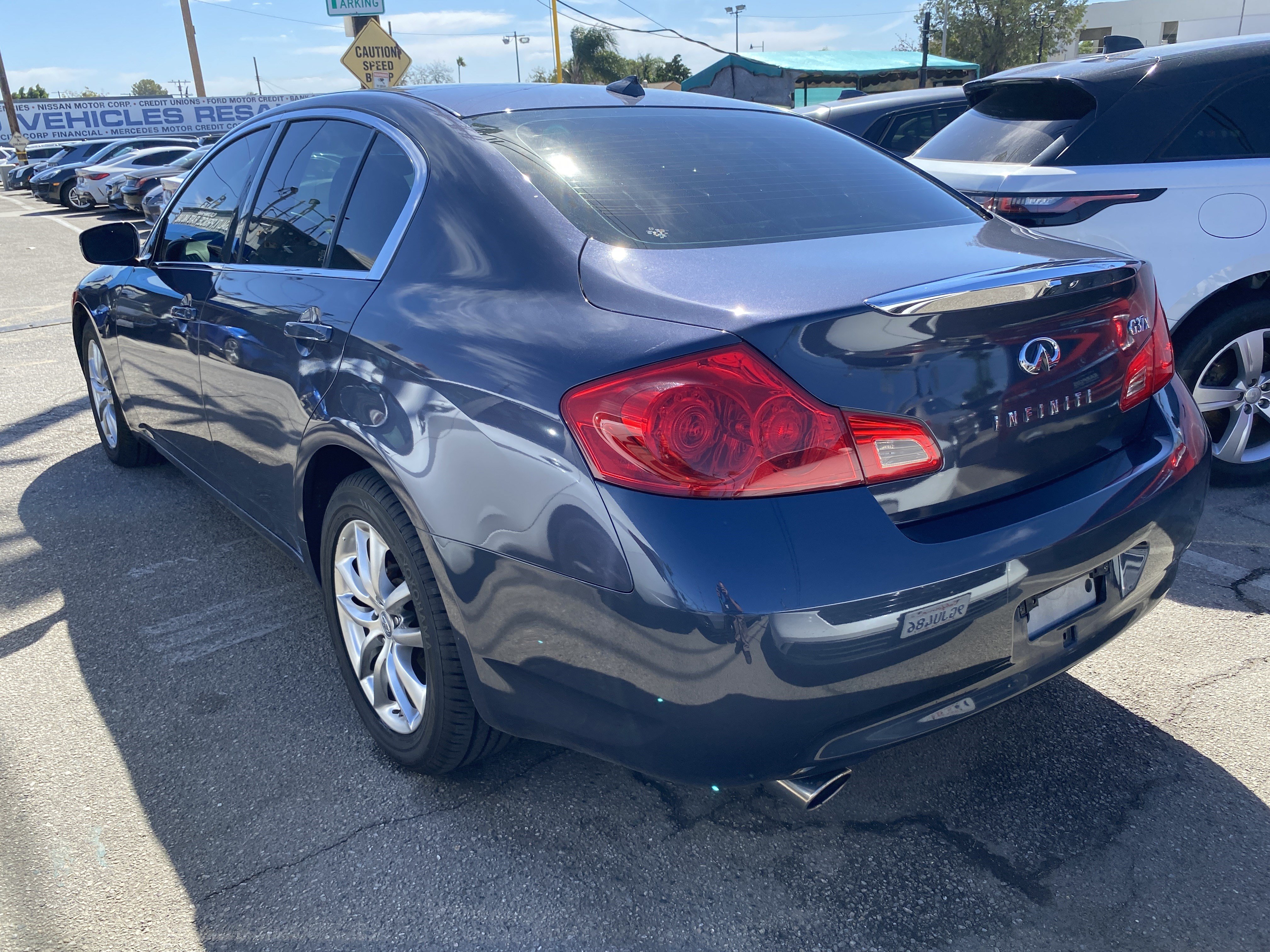 Used 2009 INFINITI G37 x Sedan w/ Premium Pkg AWD/4WD image 9