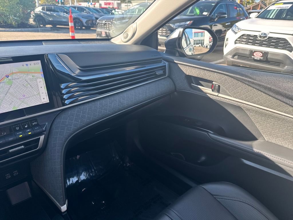 Used 2025 Toyota Camry XLE image 27
