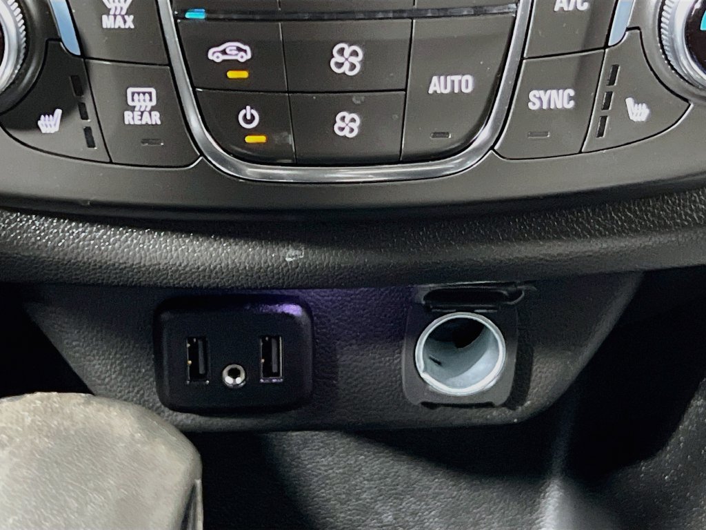 Used 2021 Chevrolet Traverse LT w/ LPO, Floor Liner Package AWD/4WD image 25