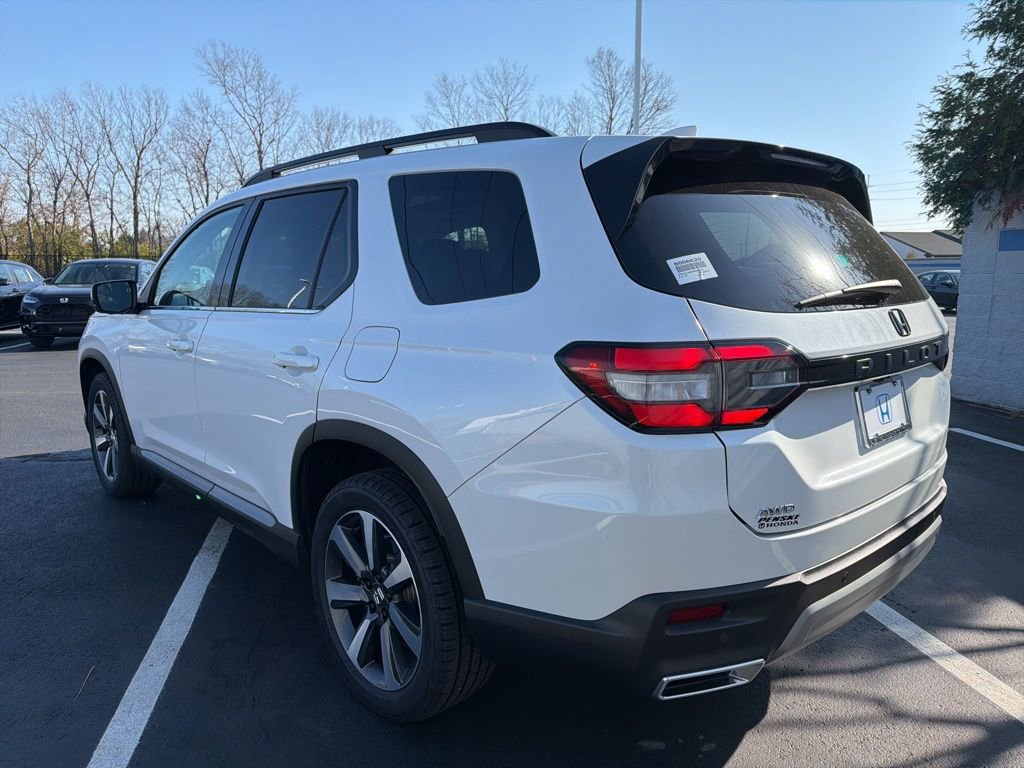 Certified 2023 Honda Pilot Elite image 3