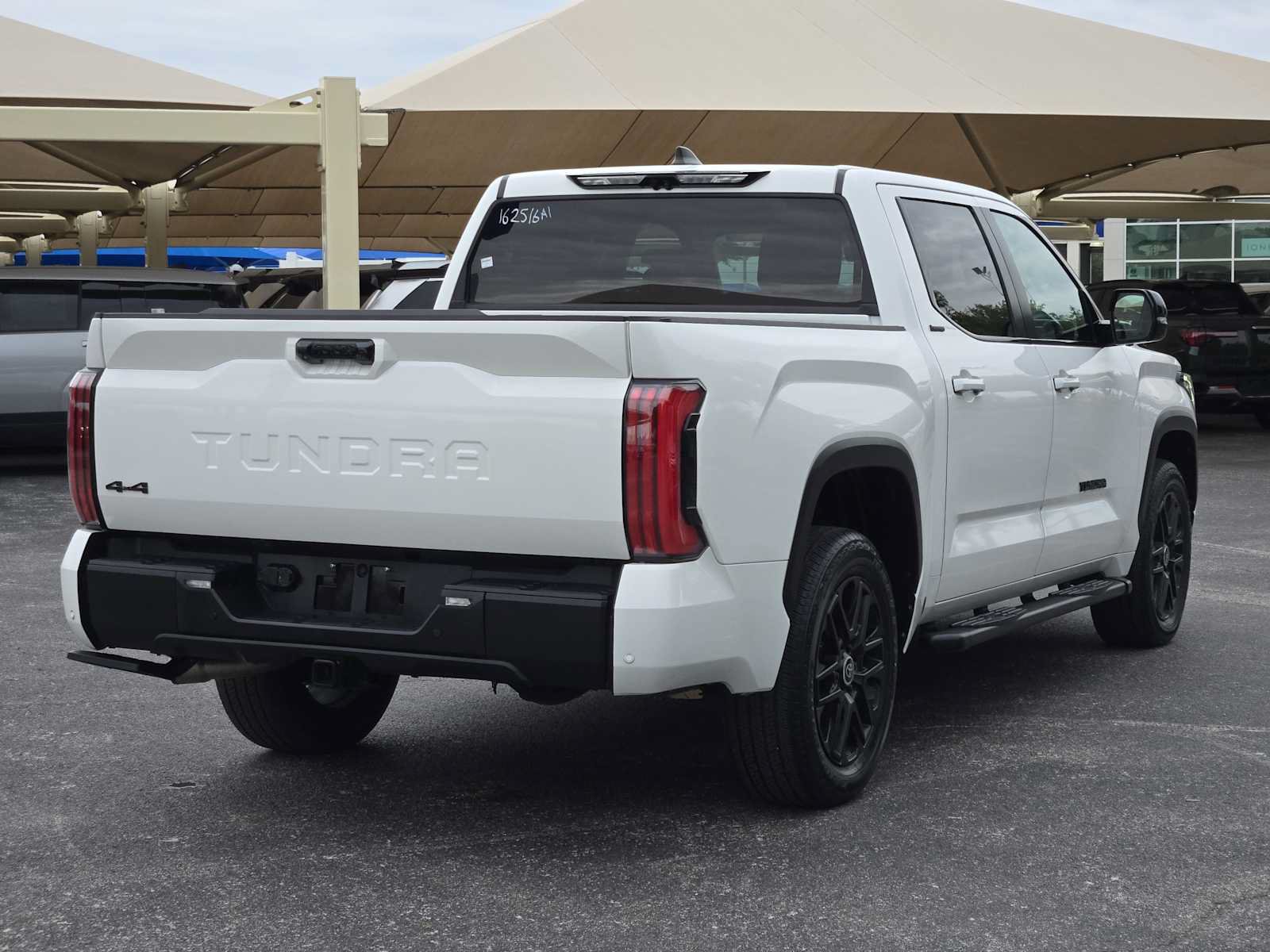 Used 2024 Toyota Tundra Limited AWD/4WD image 7