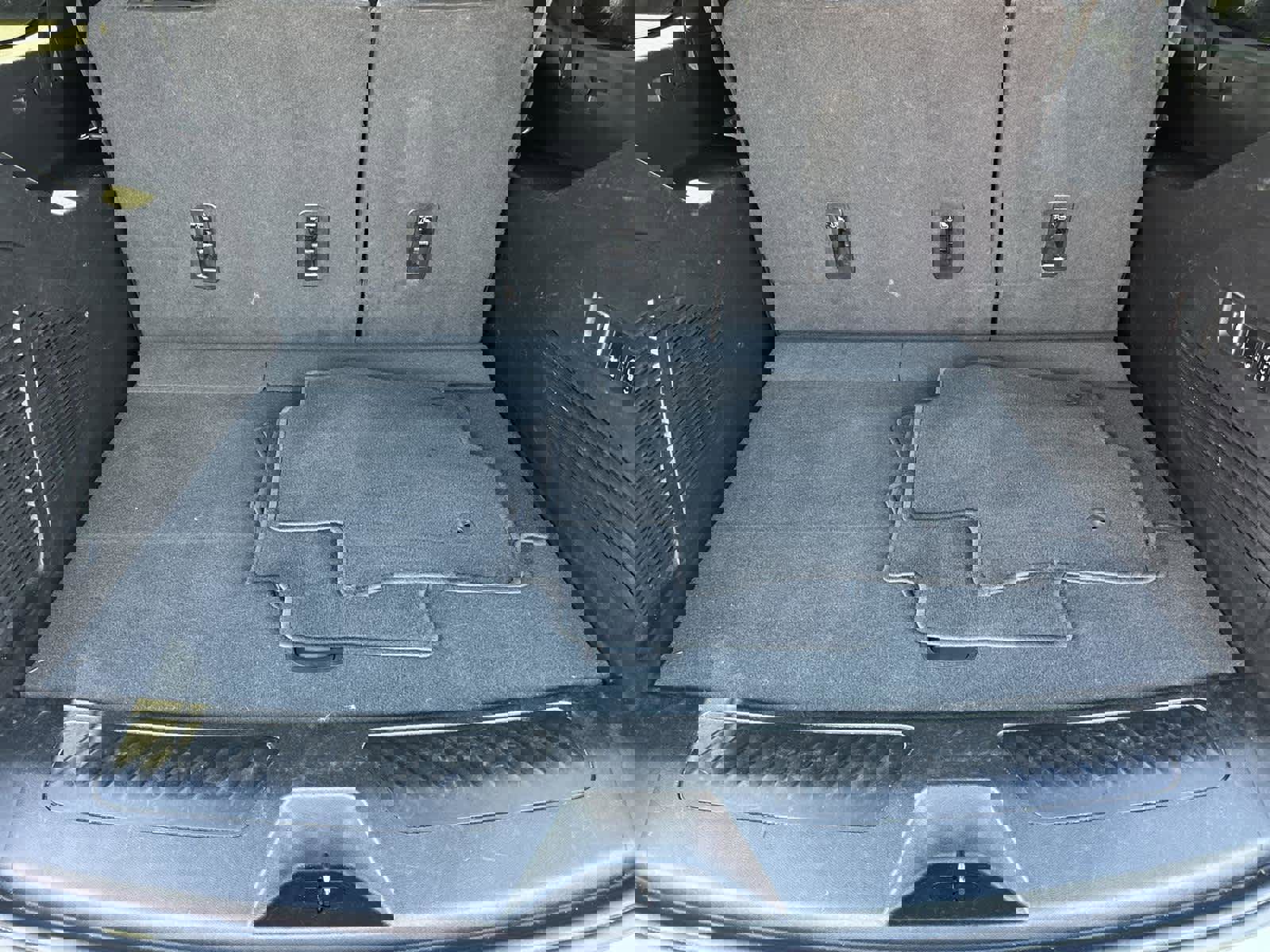 Used 2022 GMC Yukon XL SLT w/ SLT Luxury Package image 20