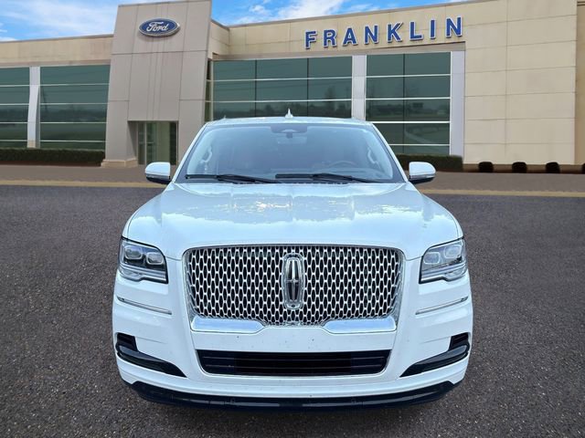 Used 2024 Lincoln Navigator Reserve AWD/4WD image 2