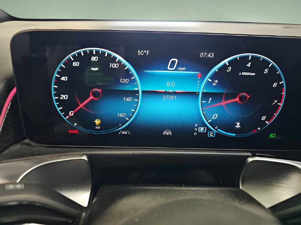 Used 2022 Mercedes-Benz GLB 250 4MATIC w/ AMG Line image 9