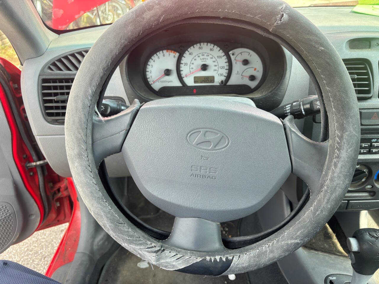 Used 2005 Hyundai Accent GT image 12