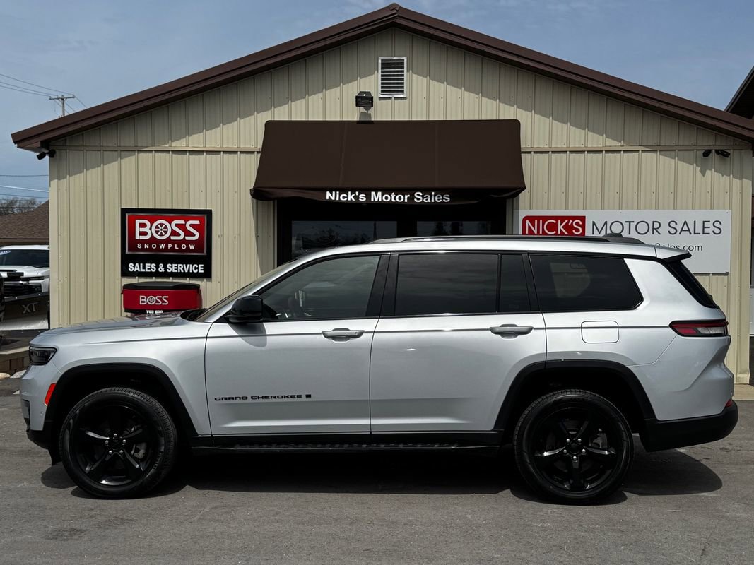 Used 2024 Jeep Grand Cherokee L Limited w/ Luxury Tech Group II AWD/4WD image 2