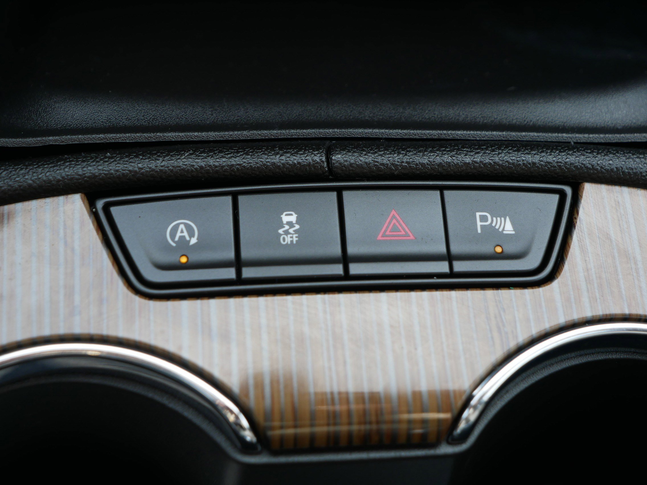 Used 2020 GMC Acadia SLE w/ Driver Convenience Package image 32