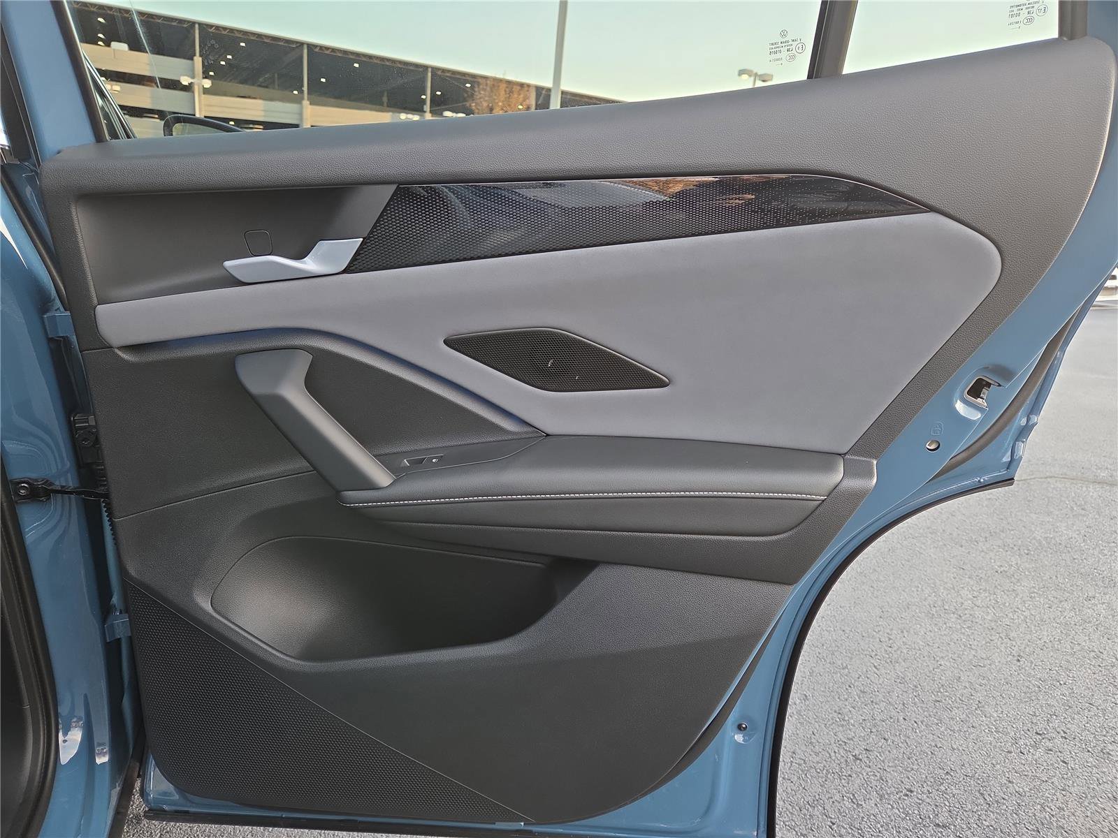 New 2026 Volkswagen Tiguan SE image 29