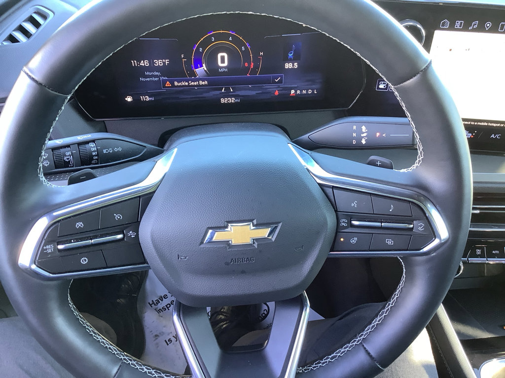 Used 2025 Chevrolet Traverse LT image 14