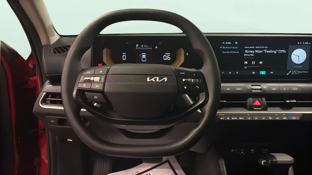 Certified 2025 Kia K4 image 17