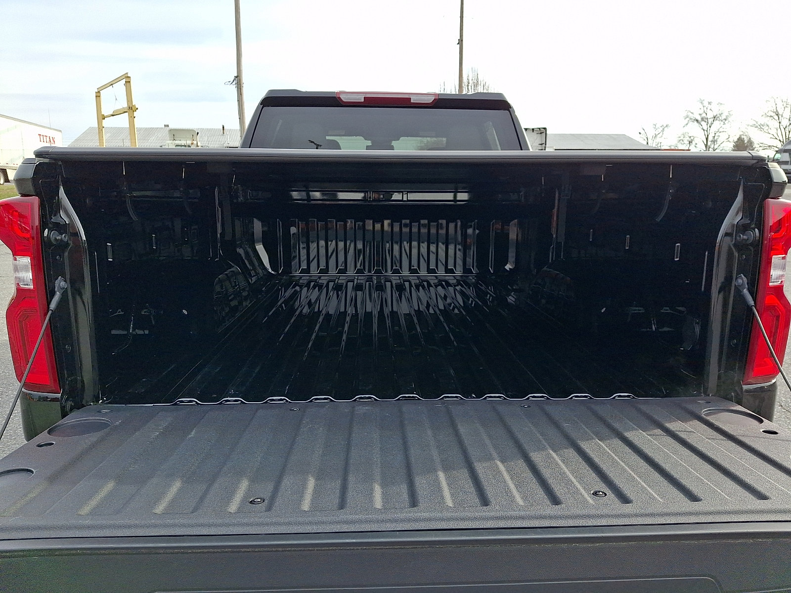 Certified 2025 Chevrolet Silverado 1500 LTZ w/ Z71 Off-Road Package image 30